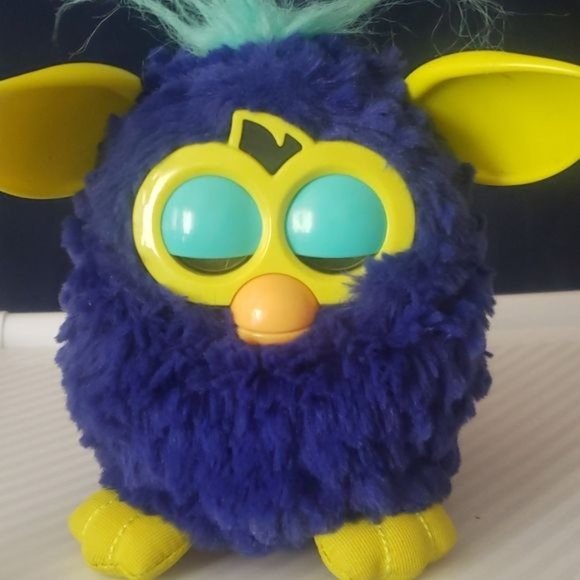 2012 Furby - Picture 15 of 16